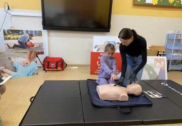 Zajęcia dotyczące udzielania Pierwszej Pomocy.