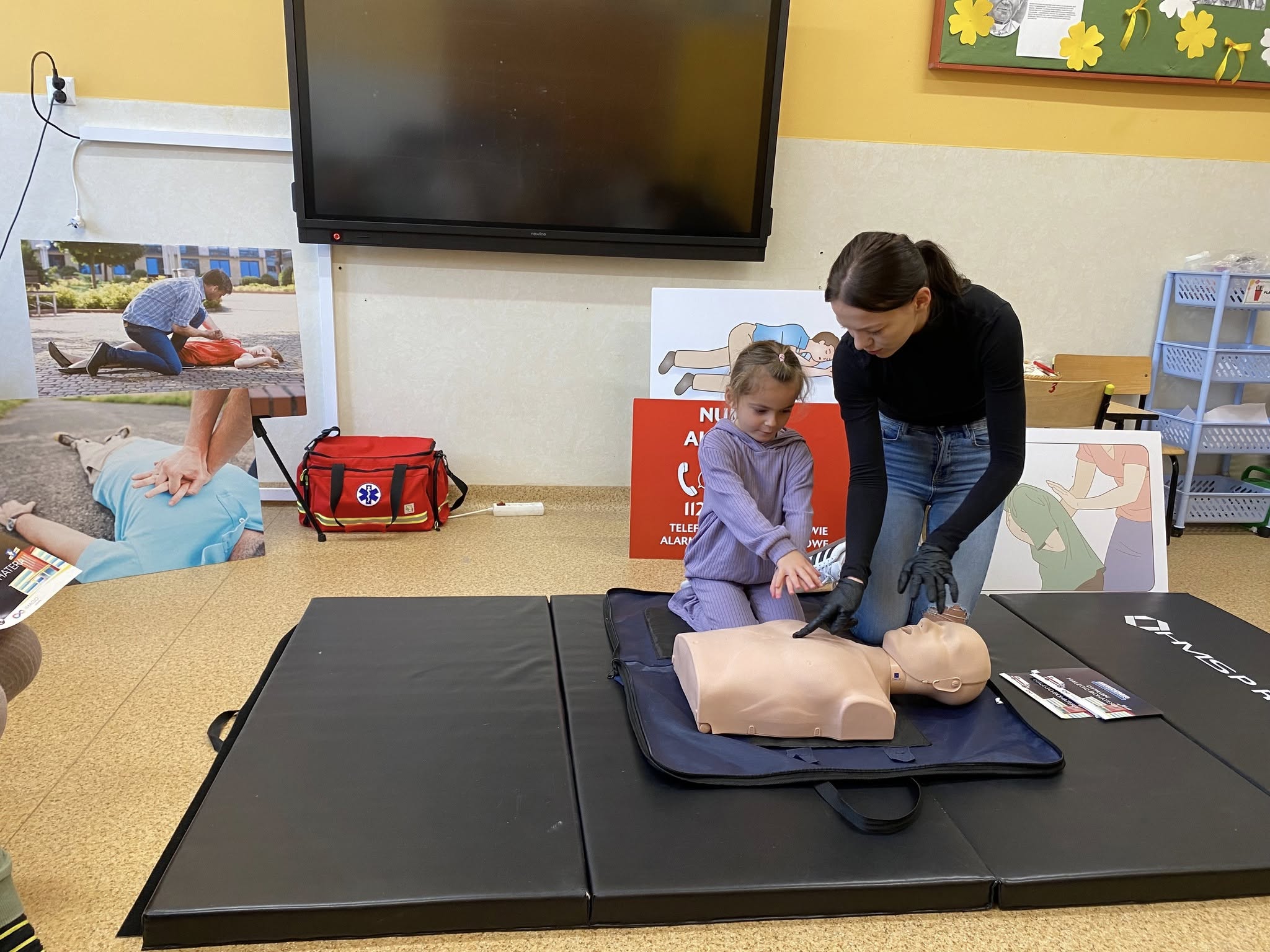 Zajęcia dotyczące udzielania Pierwszej Pomocy.